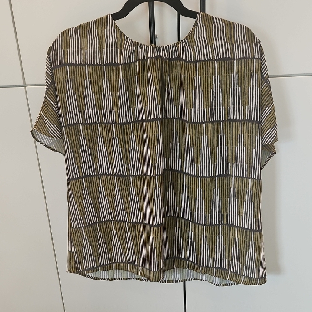 Banana Republic Green and Tan Boxy Short Sleeve Blouse
